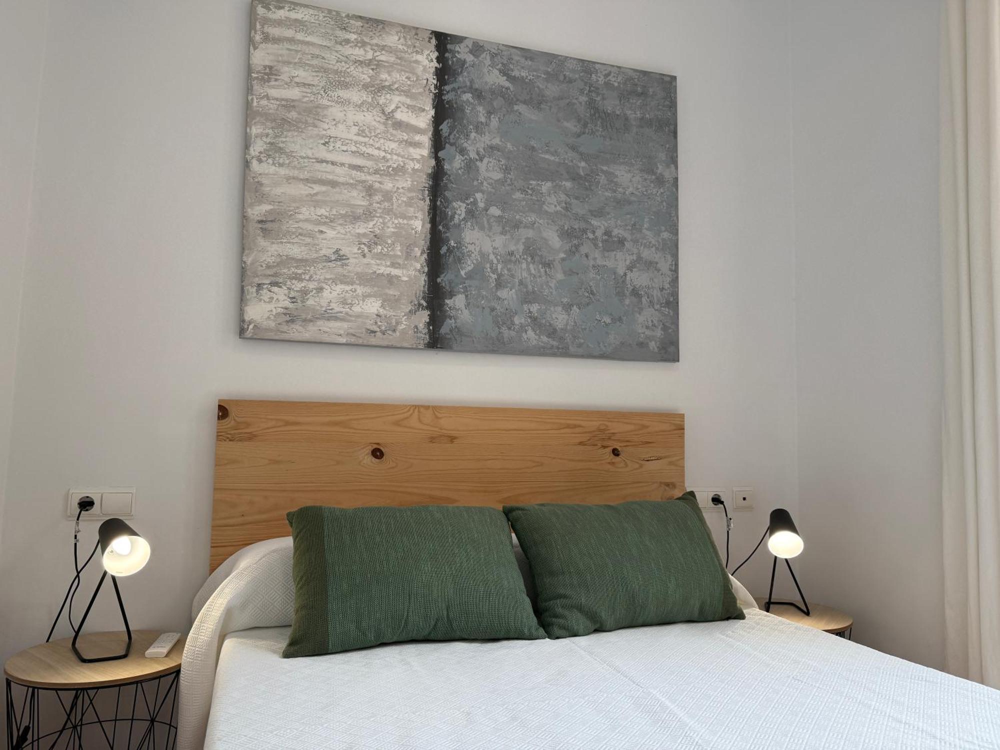 Cozy 1br Picasso By Easytrip Apartment Malaga